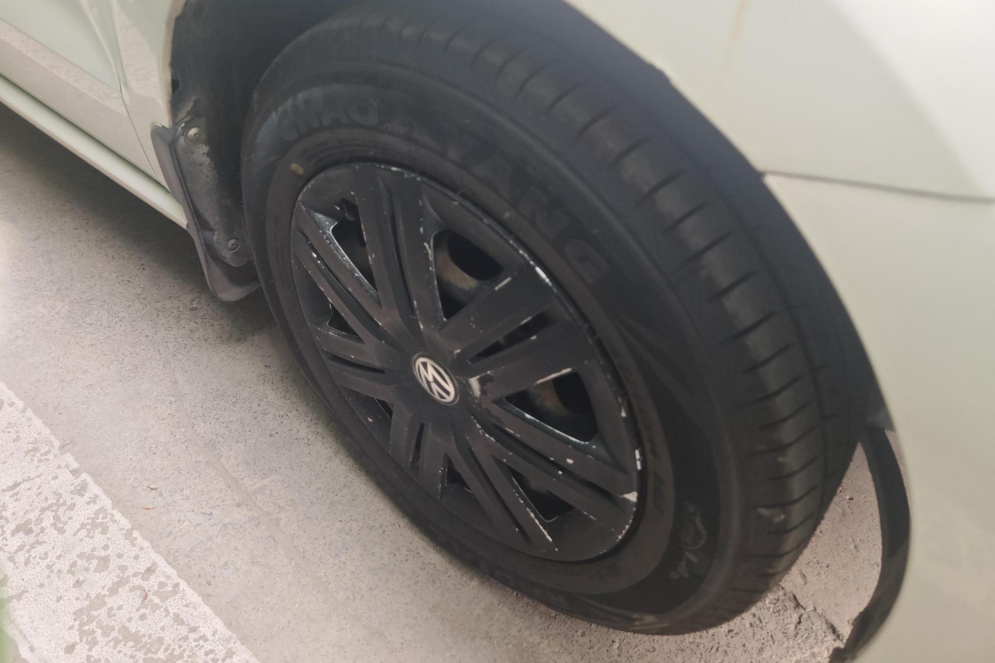Volkswagen Polo 2014 1.4L MT