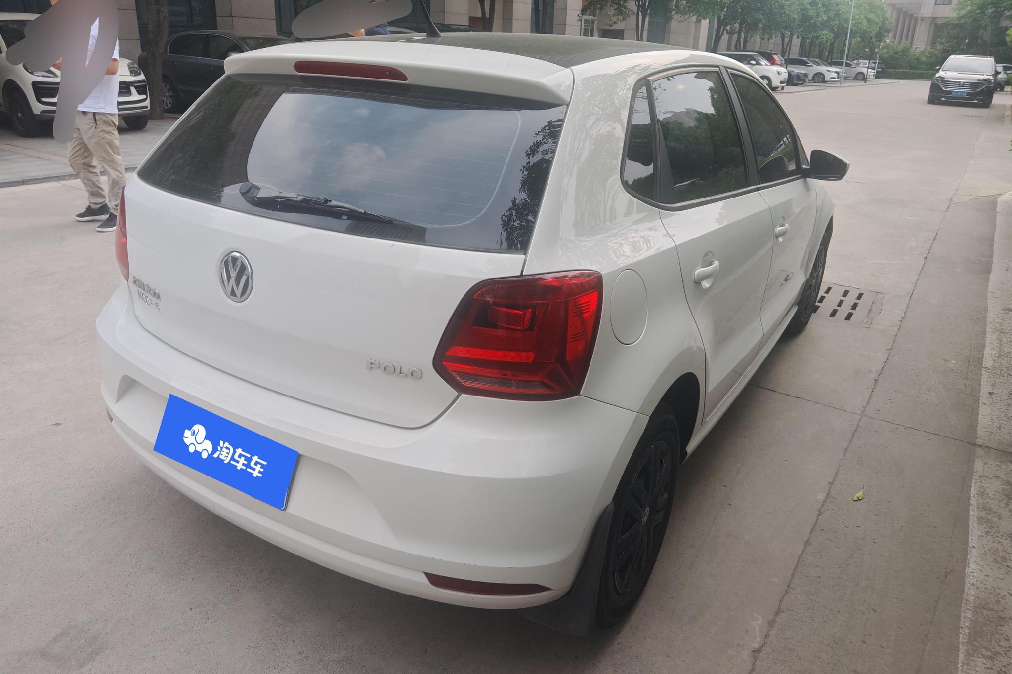 Volkswagen Polo 2014 1.4L MT