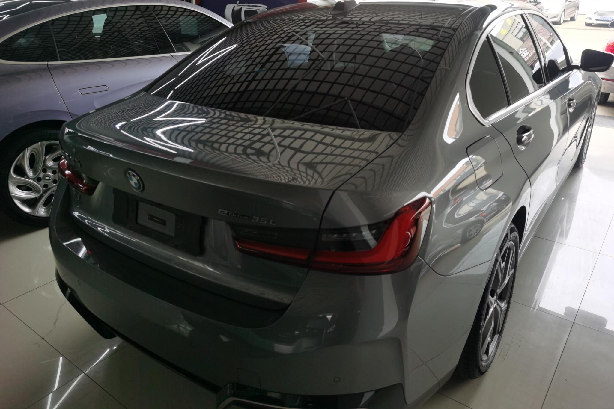 BMW i3 2022 eDrive35L