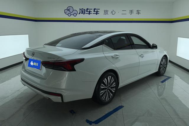 Nissan Teana 2022 2.0 L XL-TLS — фото 3