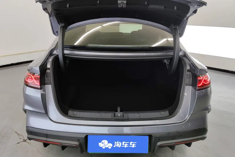 BYD L DM-i 120 KM — фото 14