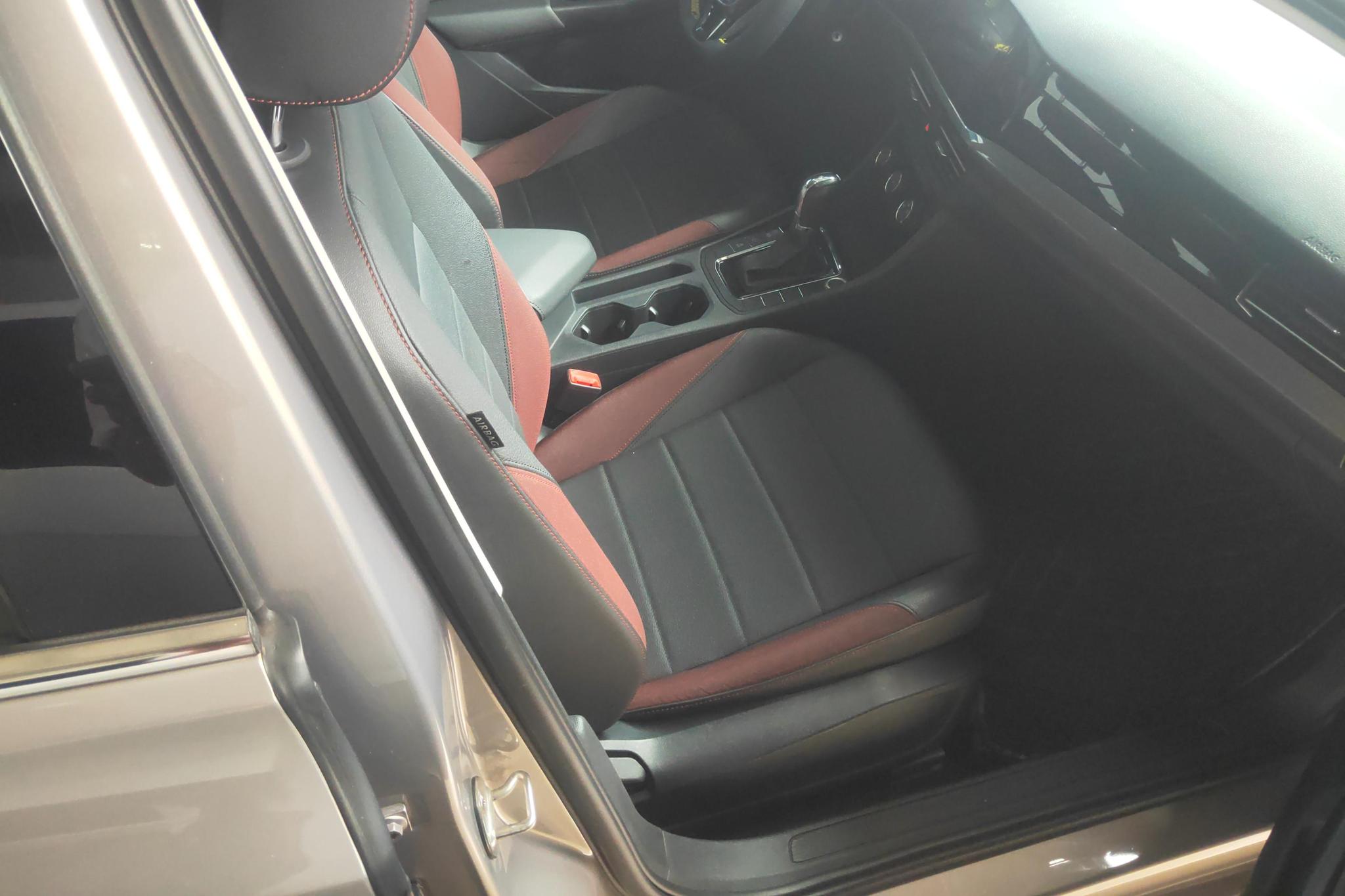 Volkswagen Bora 2018 1.5L AT Comfort