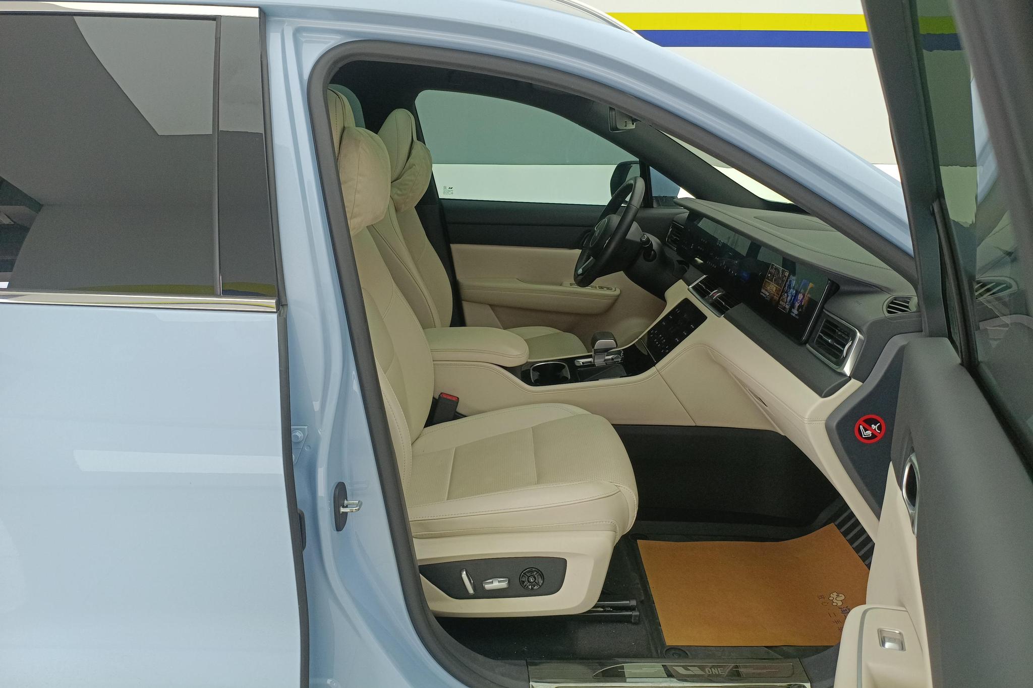 Li Auto ONE 2021 6 мест