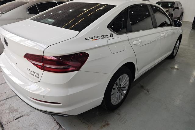 Volkswagen Lavida id 4320877 из Китая 10