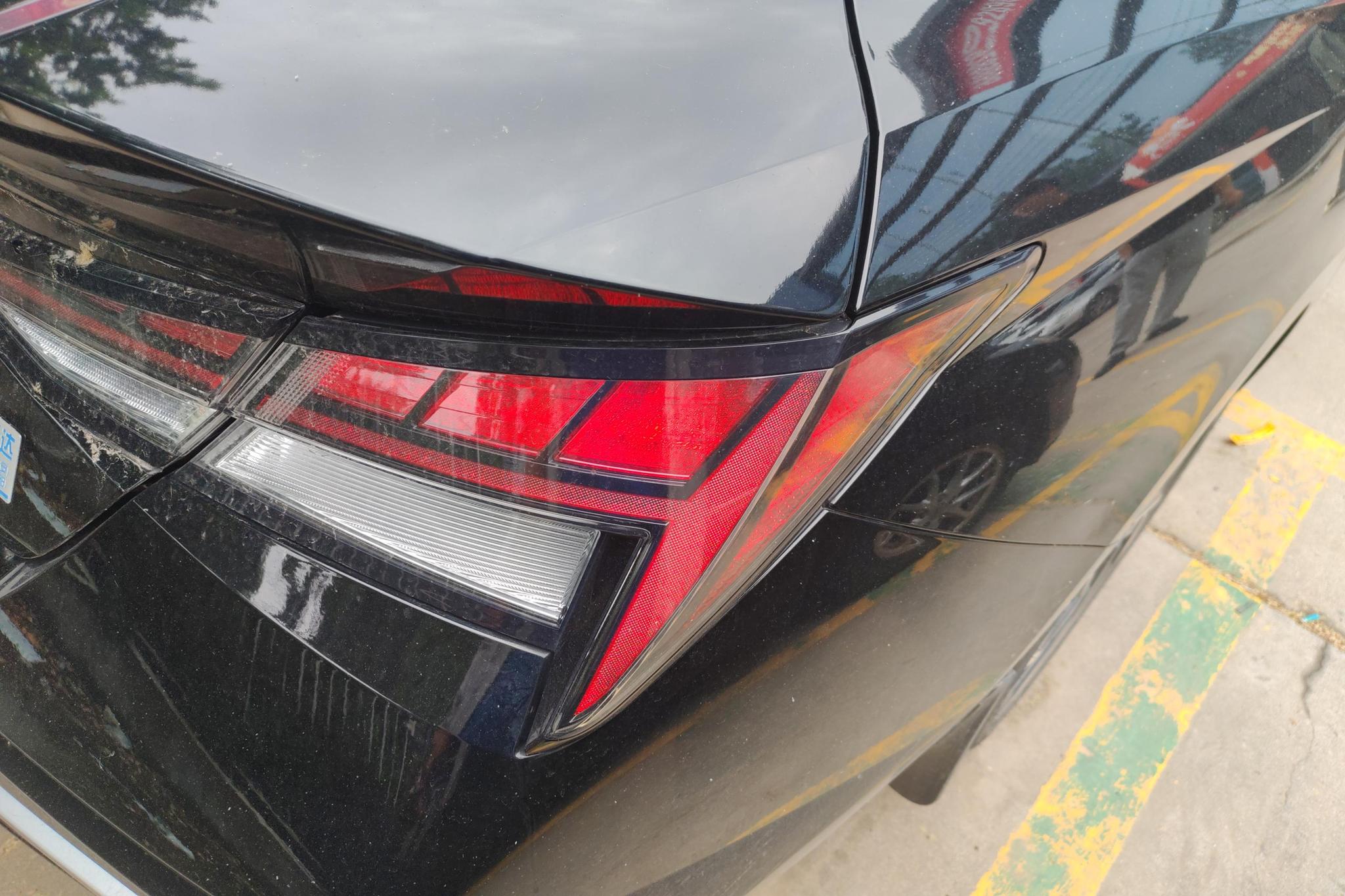 Hyundai Elantra 2023 1.5L CVT LUX Luxury
