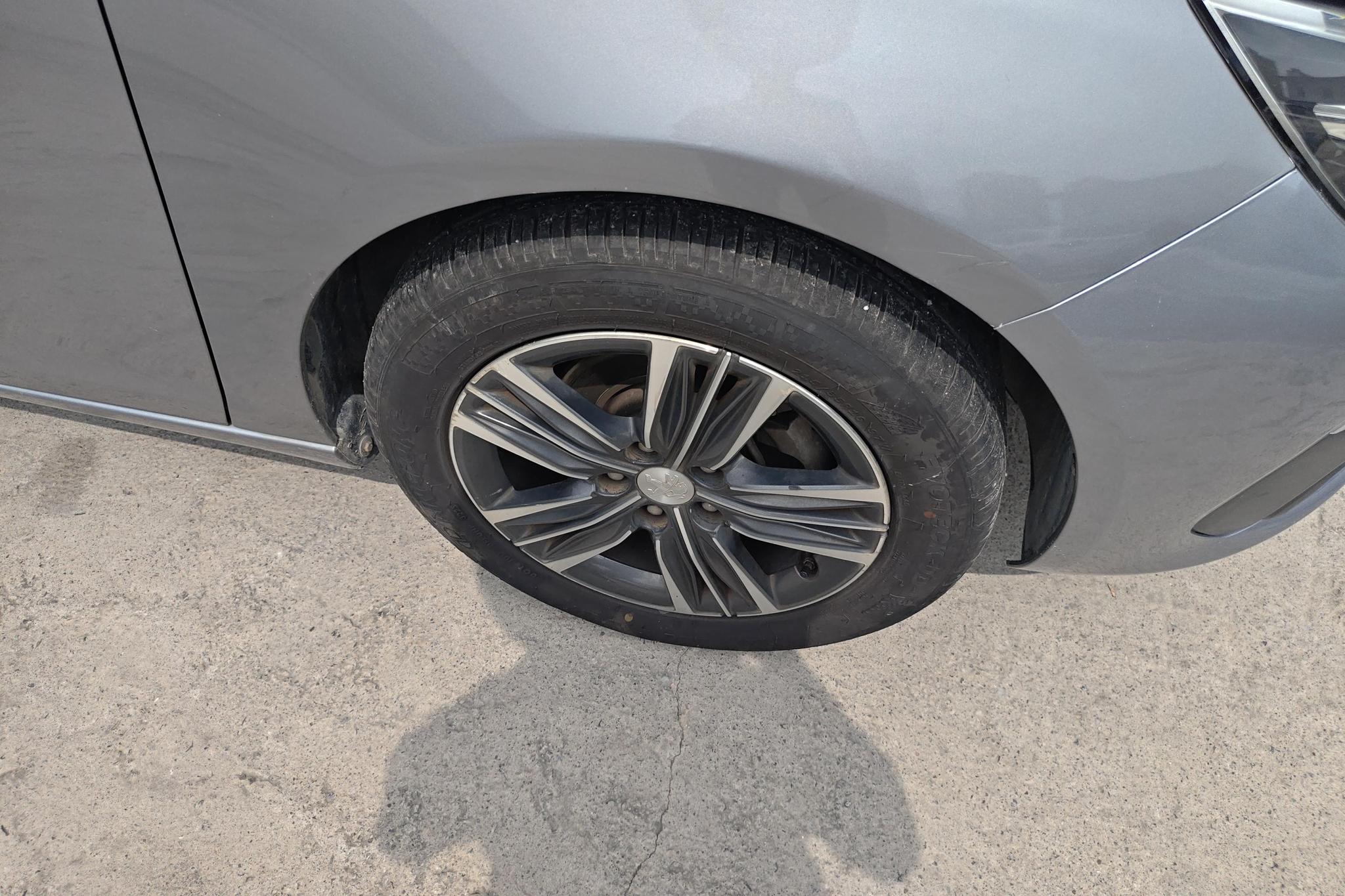 Peugeot 308 2018 1.6L AT Luxury