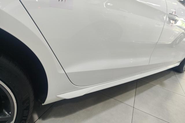Audi A4L 2022 Белый из Китая, фото 6