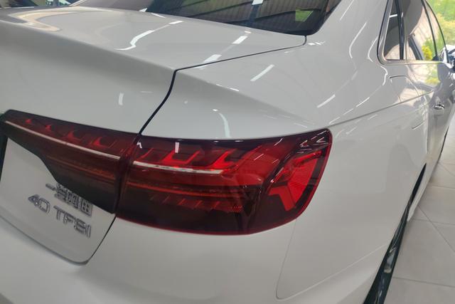 Audi A4L id 4320987 из Китая 17