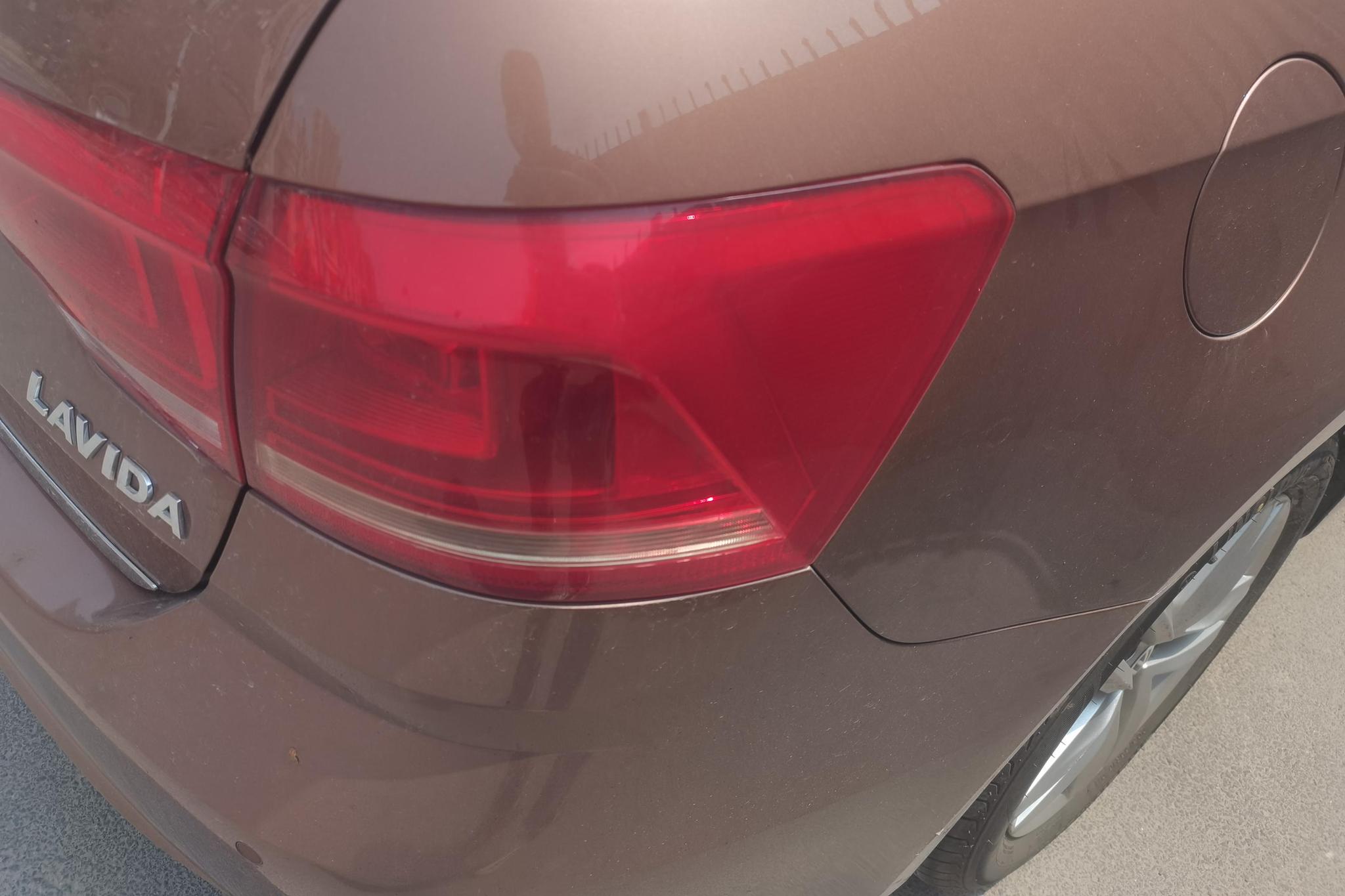 Volkswagen Gran Lavida 2015 1.6L AT Comfort