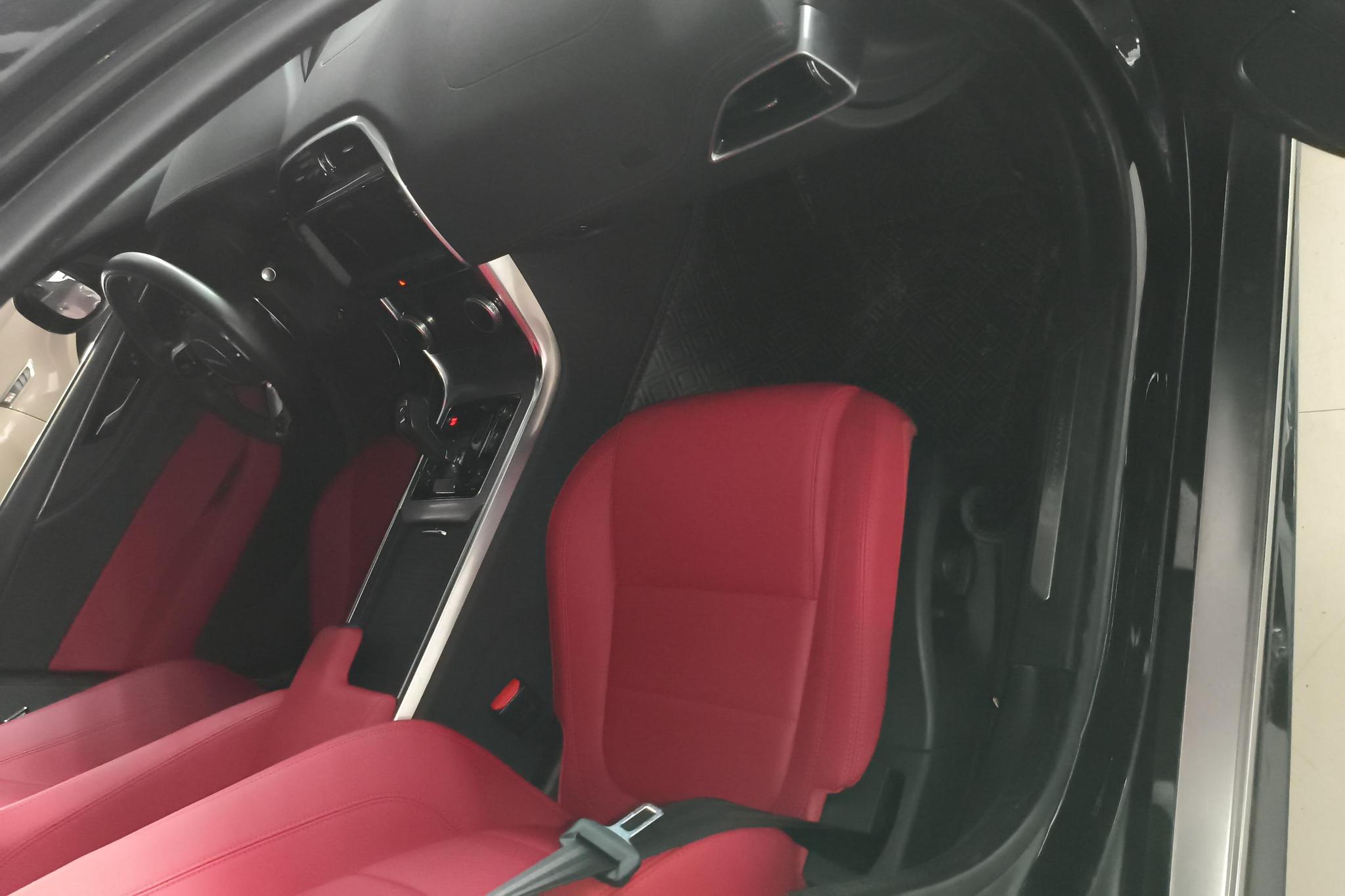 Jaguar XEL 2023 2.0T 250PS R-DYNAMIC S Sport
