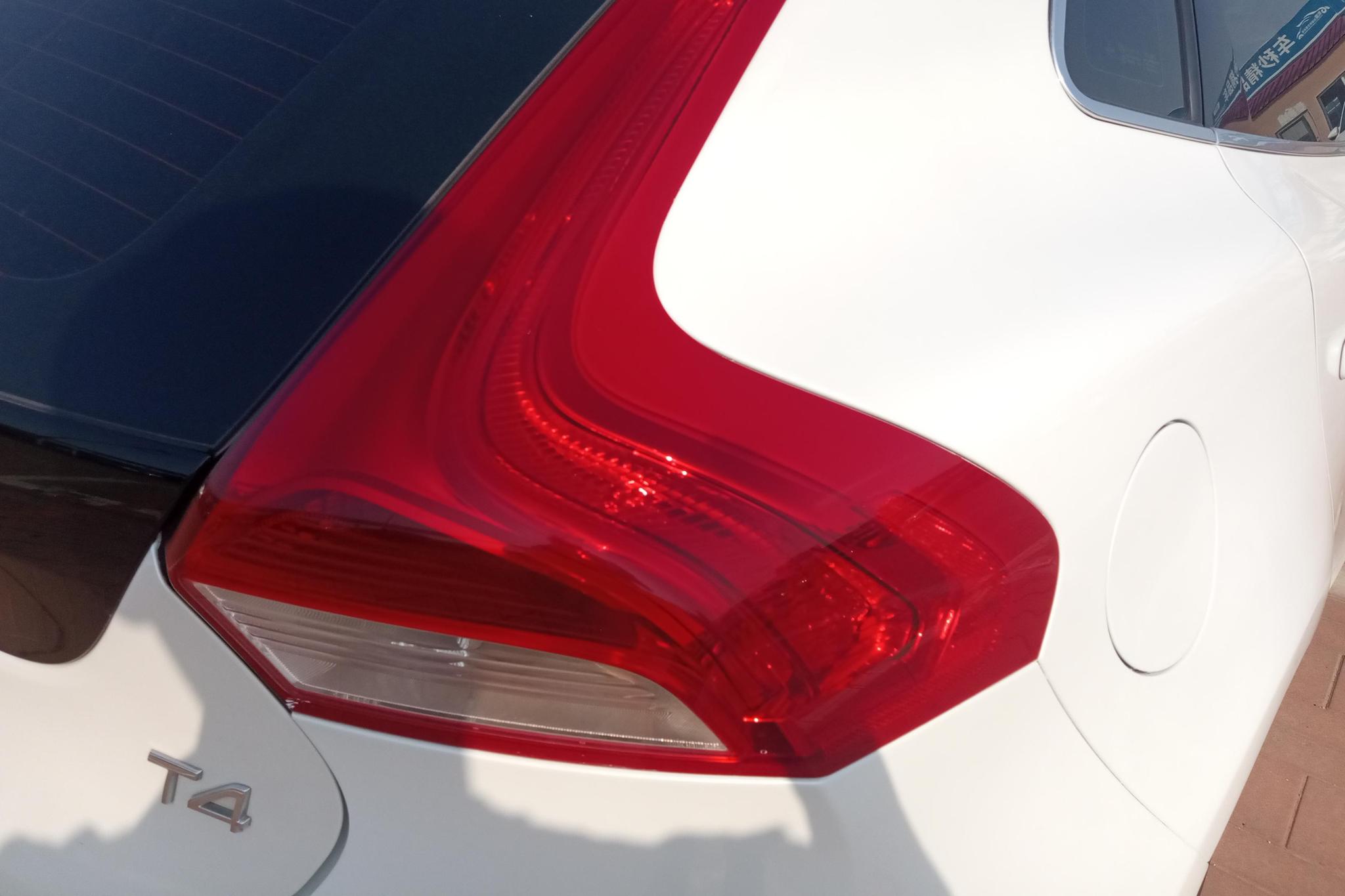 Volvo V40 2016 T4