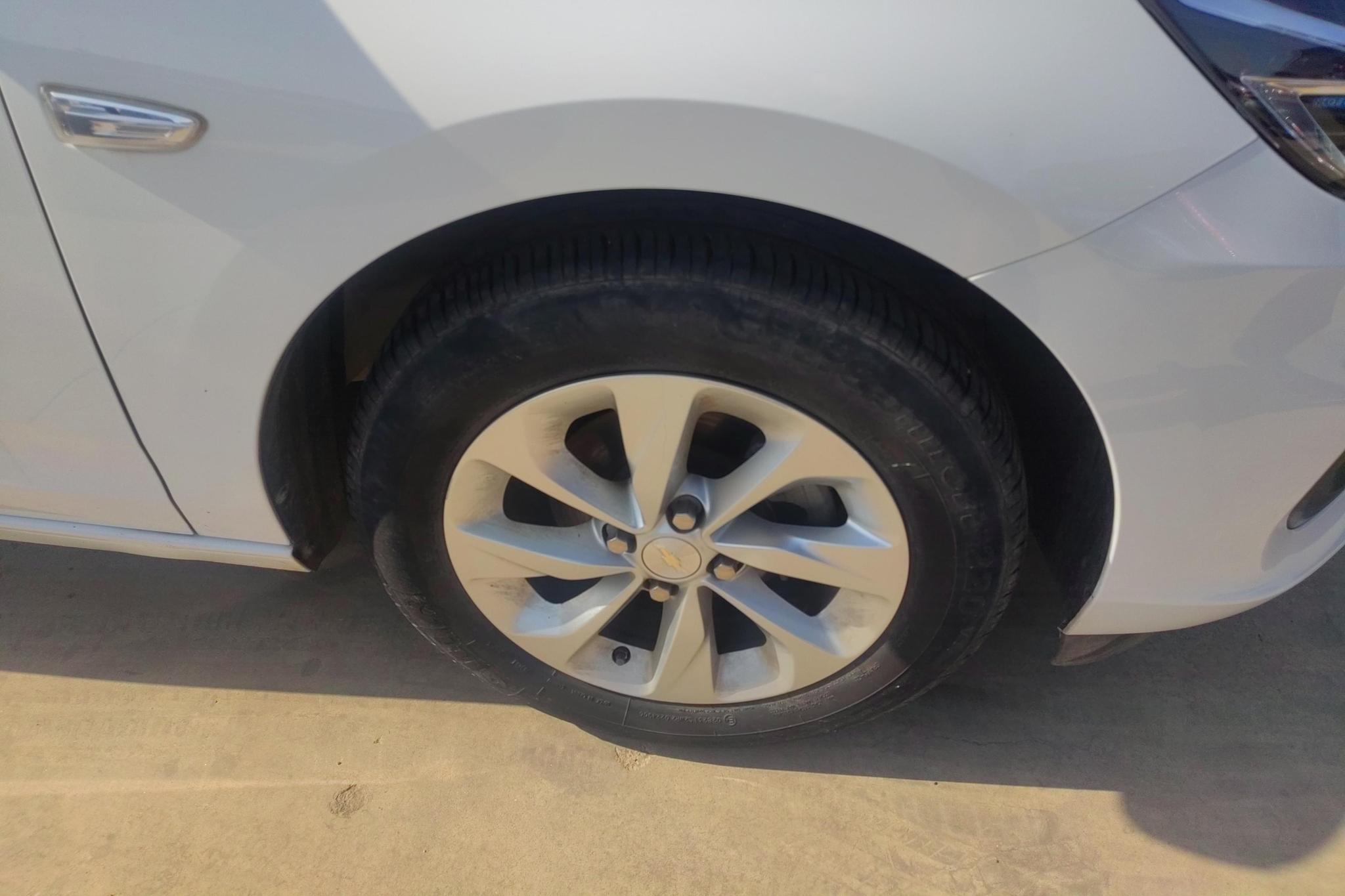 Chevrolet Cavalier 2022 325T AT