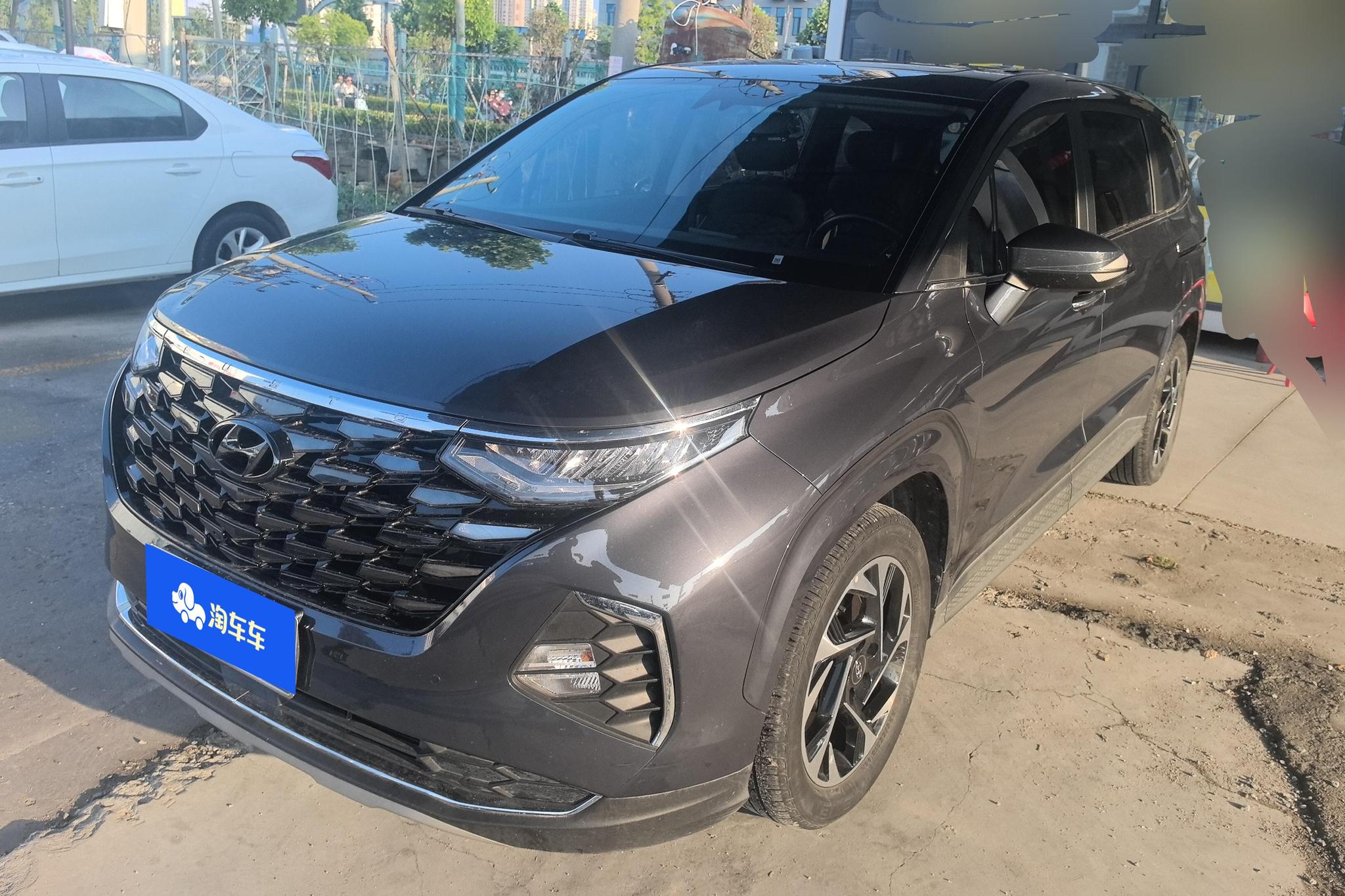 Hyundai Custo