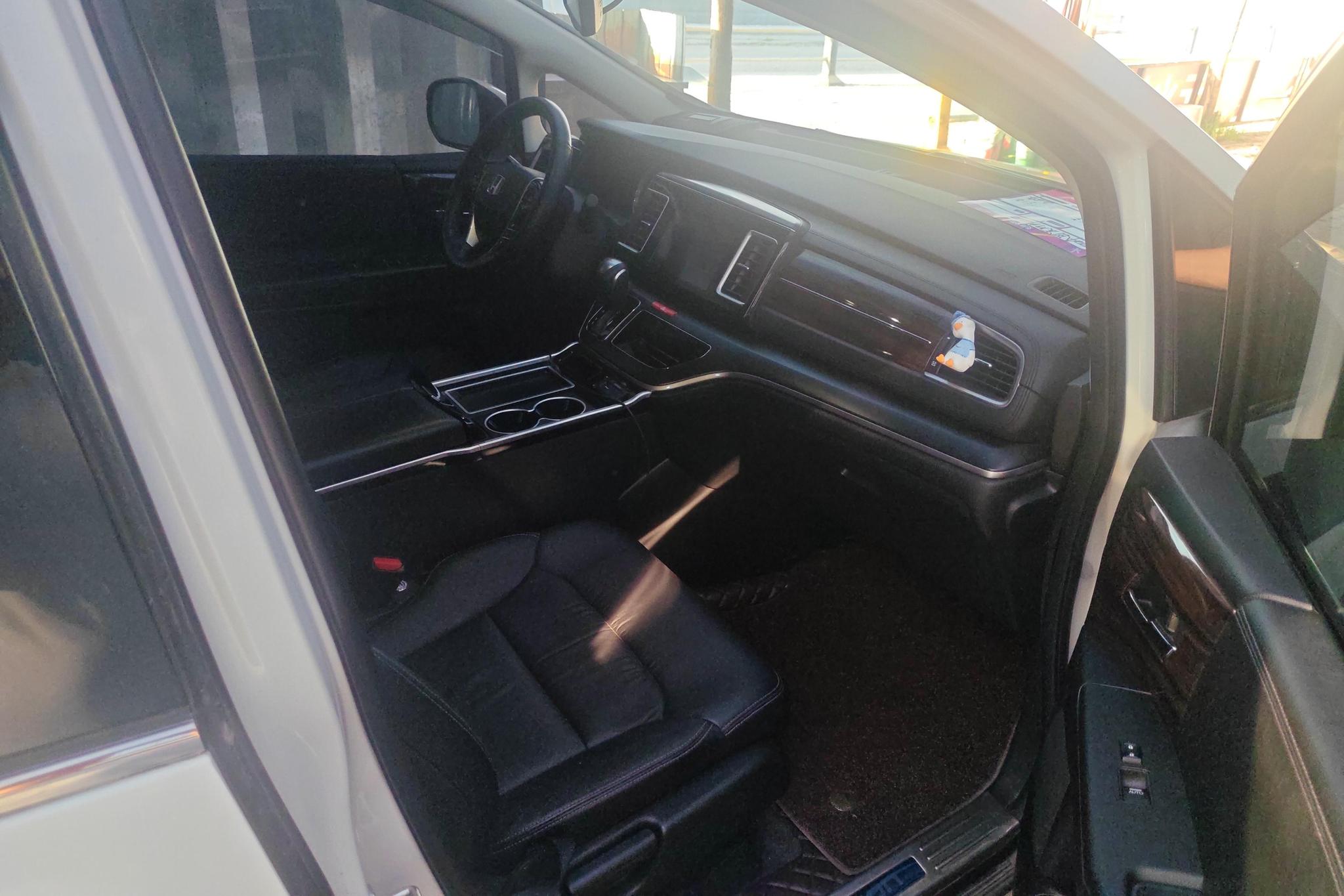 Honda Elysion 2016 2.4L Luxury