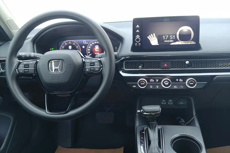 Honda Civic — фото 10