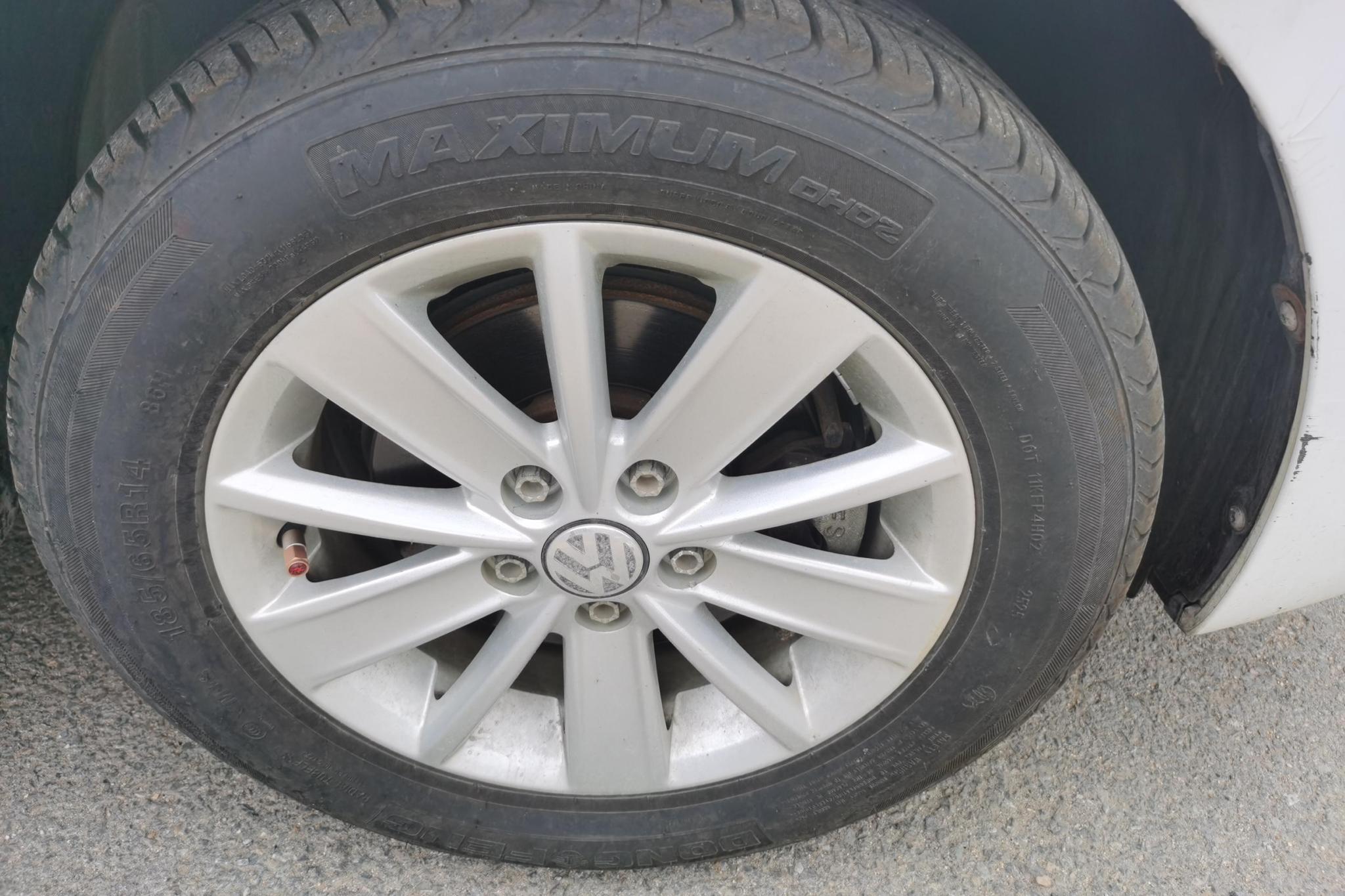Volkswagen Polo 2014 1.4L MT Comfort