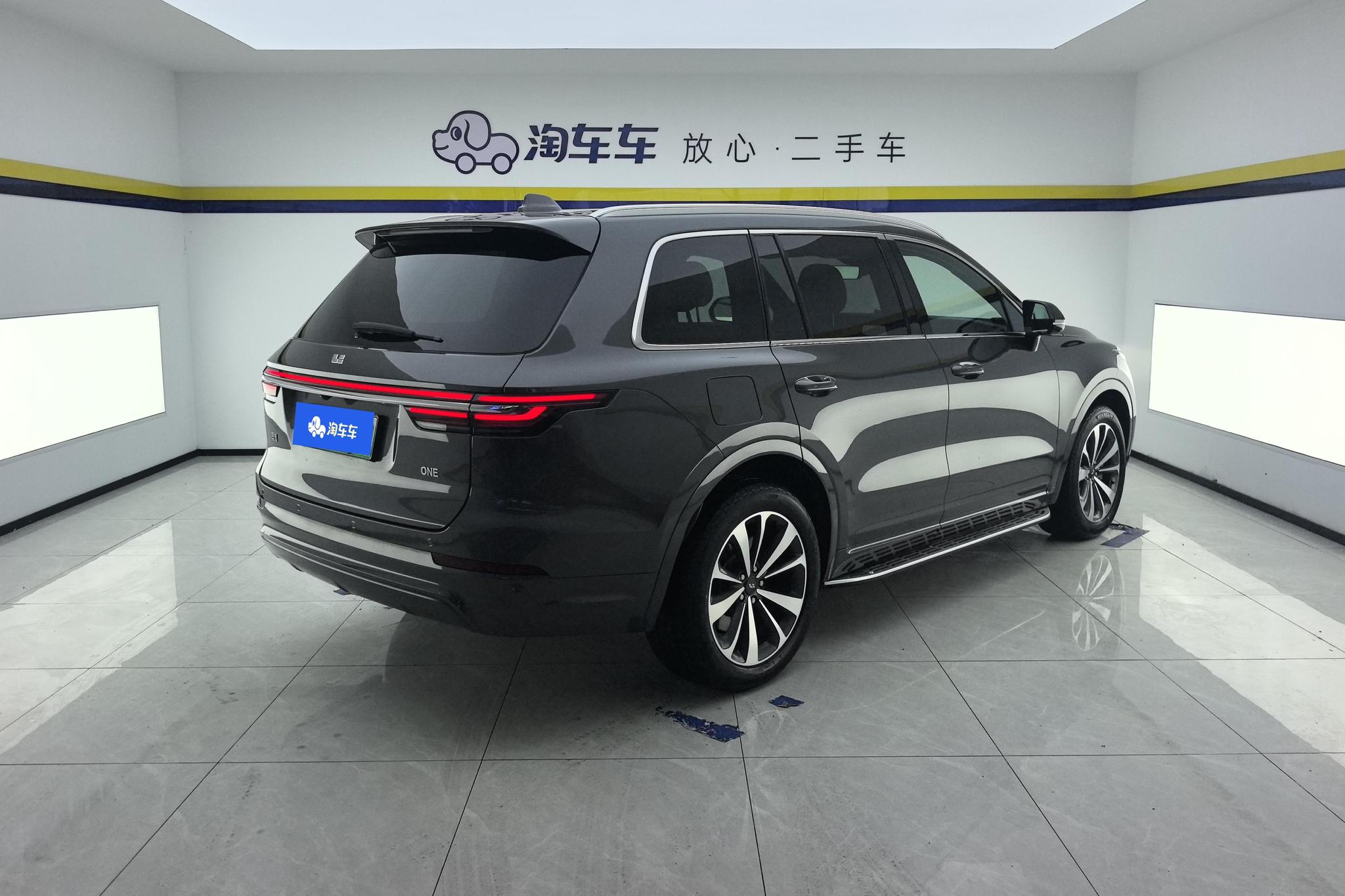 Li Auto ONE 2020 6 мест