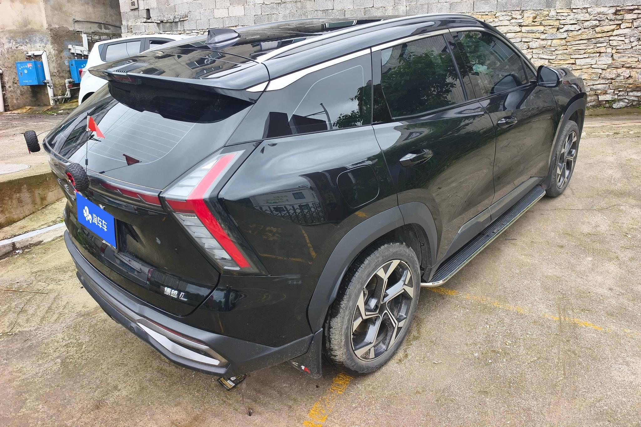 Geely Boyue L L 2023 1.5TD DCT Luxury