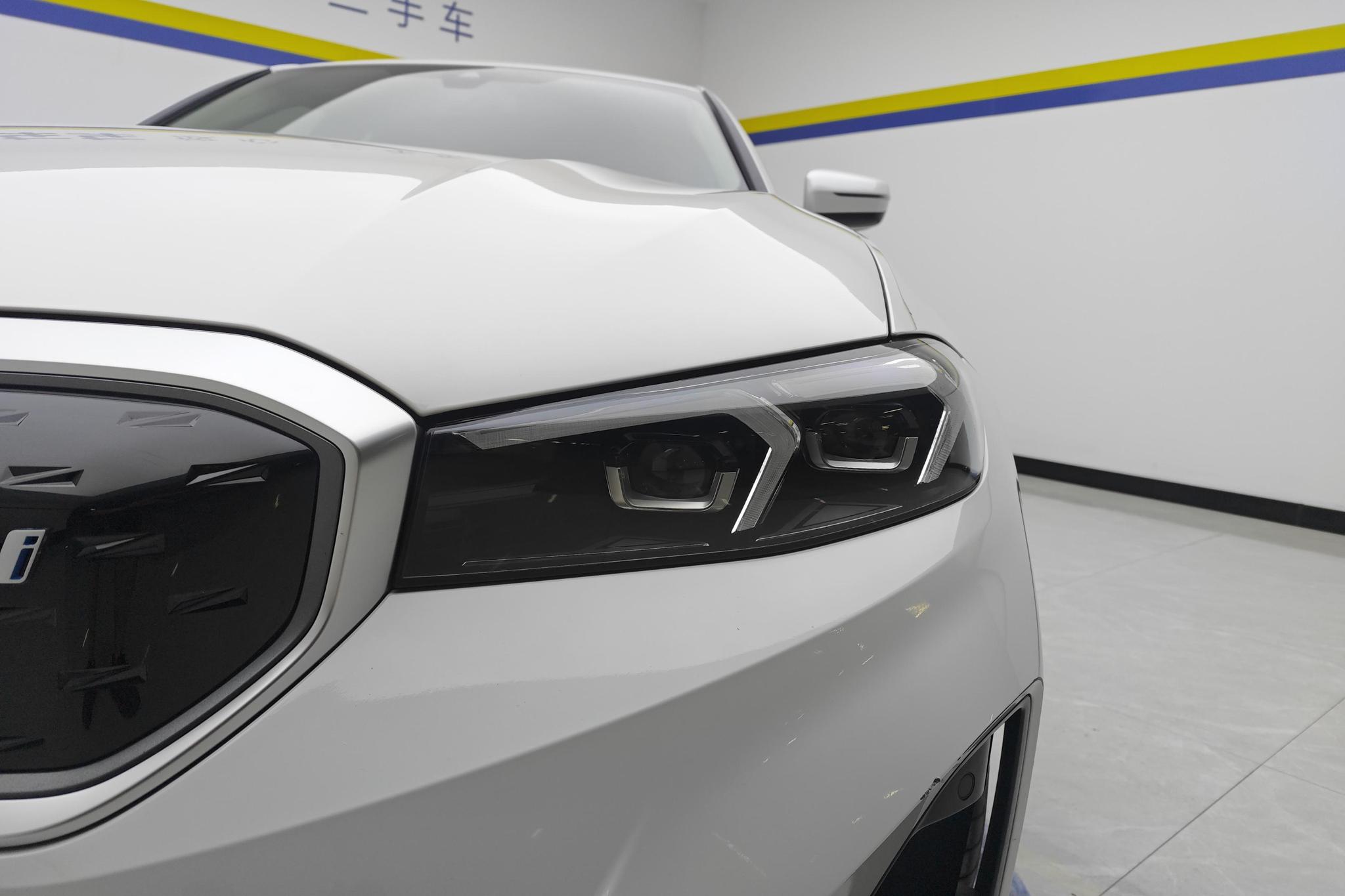 BMW i3 2023 eDrive35L