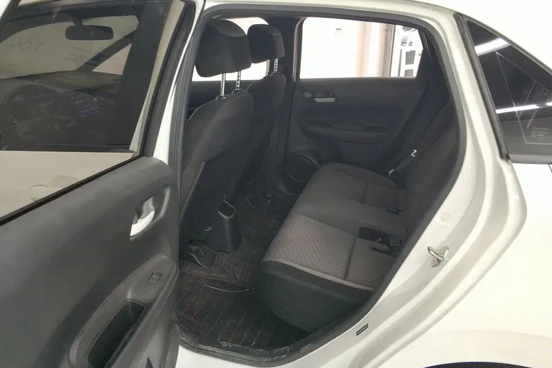 Honda Fit — фото 13