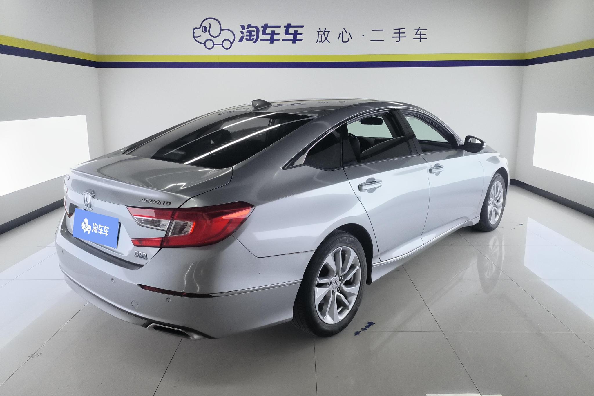 Honda Accord 2018 260TURBO Luxury VI