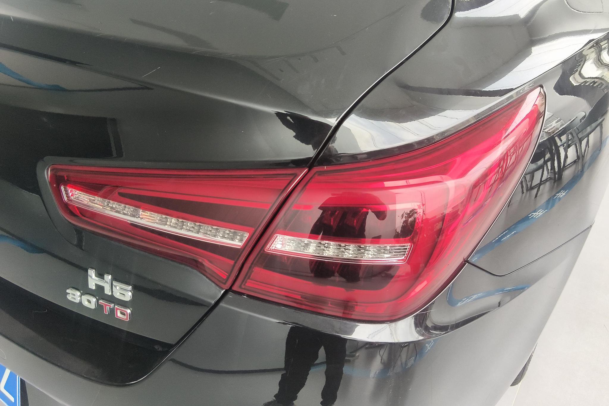 Hongqi H5 2022 1.5T DCT
