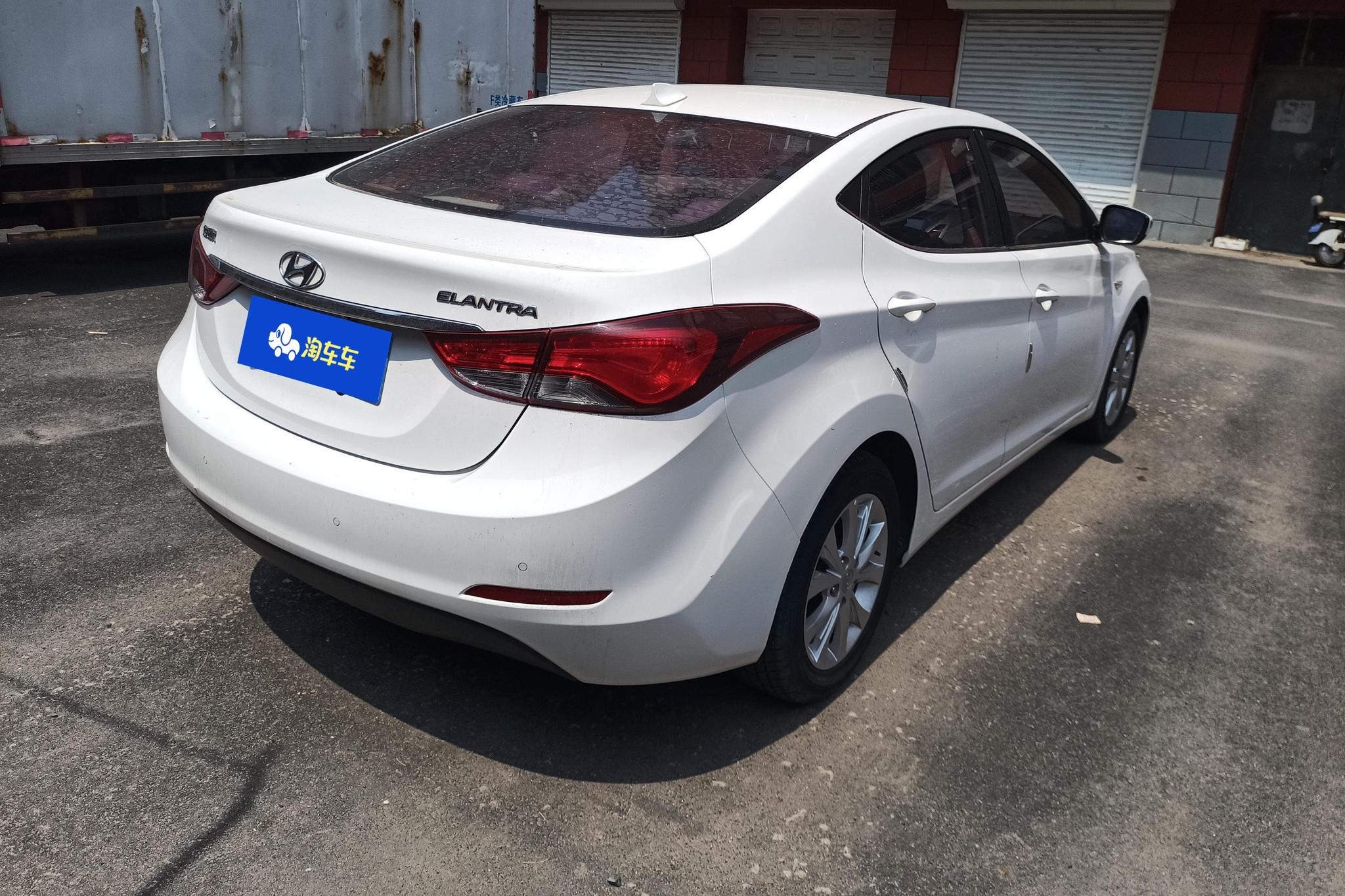 Hyundai Elantra 2016 1.6L AT