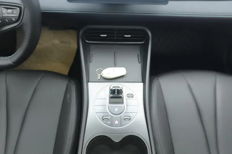 BYD Seal 05 — фото 10