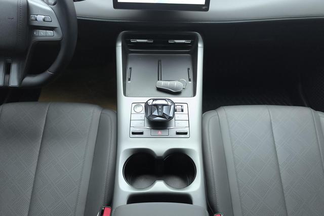 BYD QIN PLUS Hybrid 2025 — фото 12