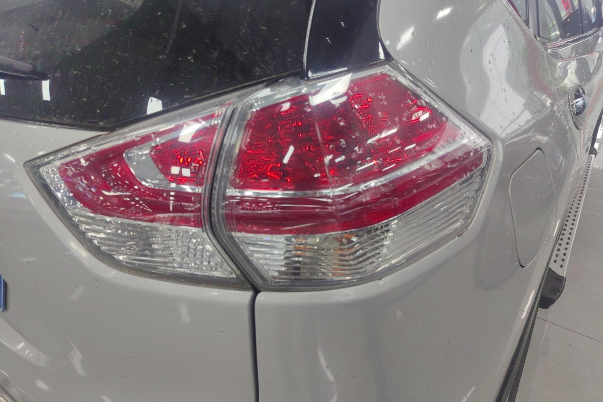 Nissan X-Trail 2014 2.5L CVT Luxury 4WD