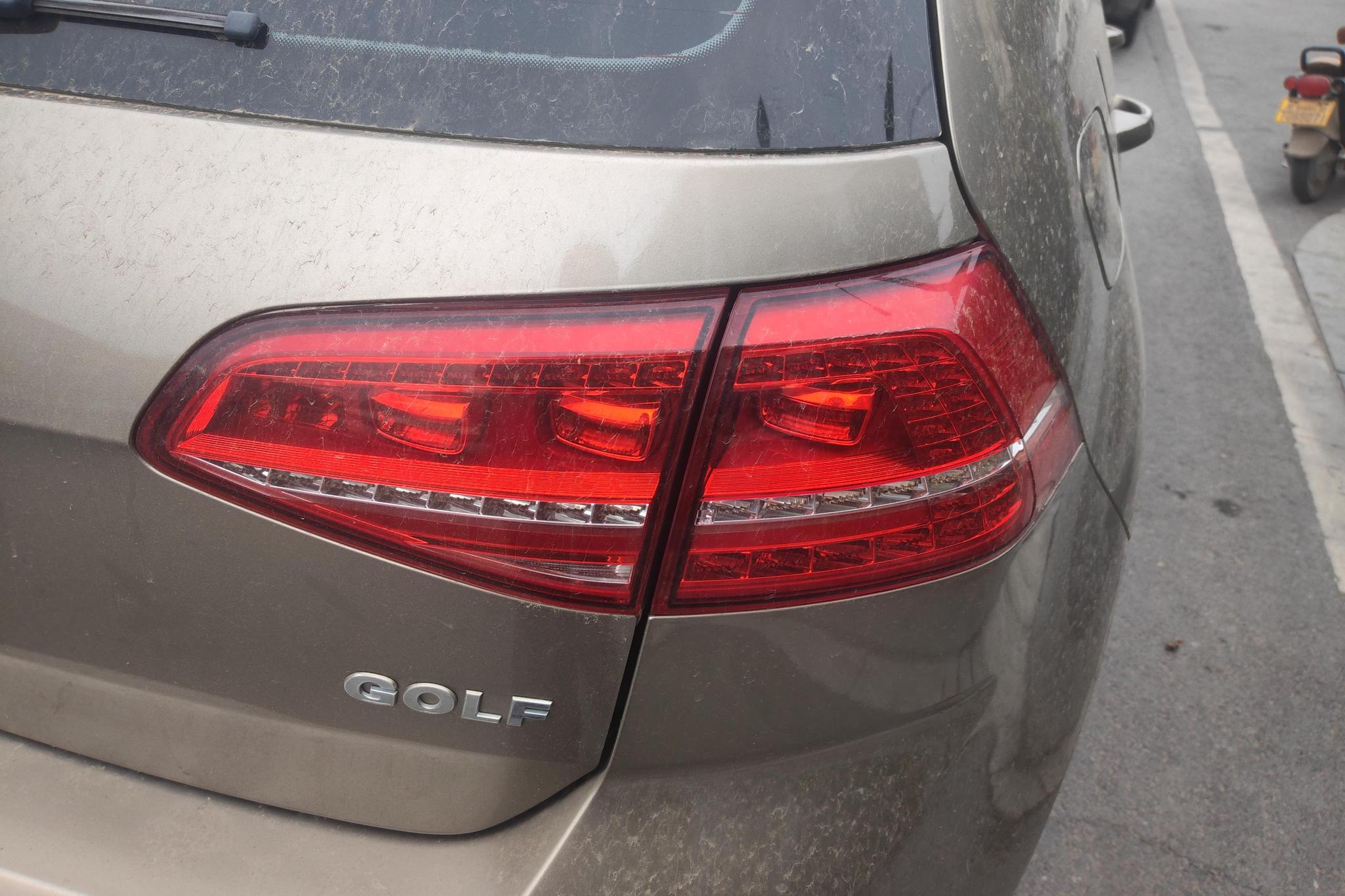 Volkswagen Golf 2016 1.6L AT Comfort