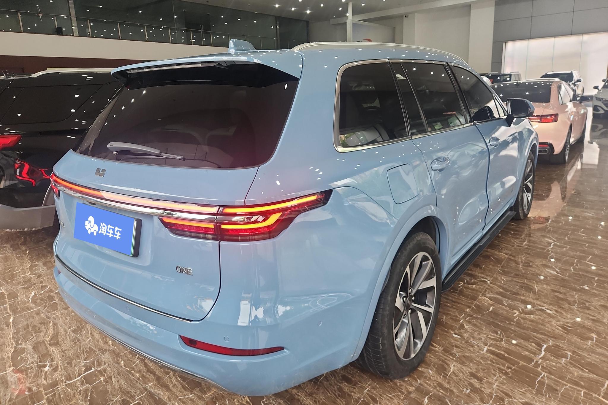 Li Auto ONE 2021 6 мест