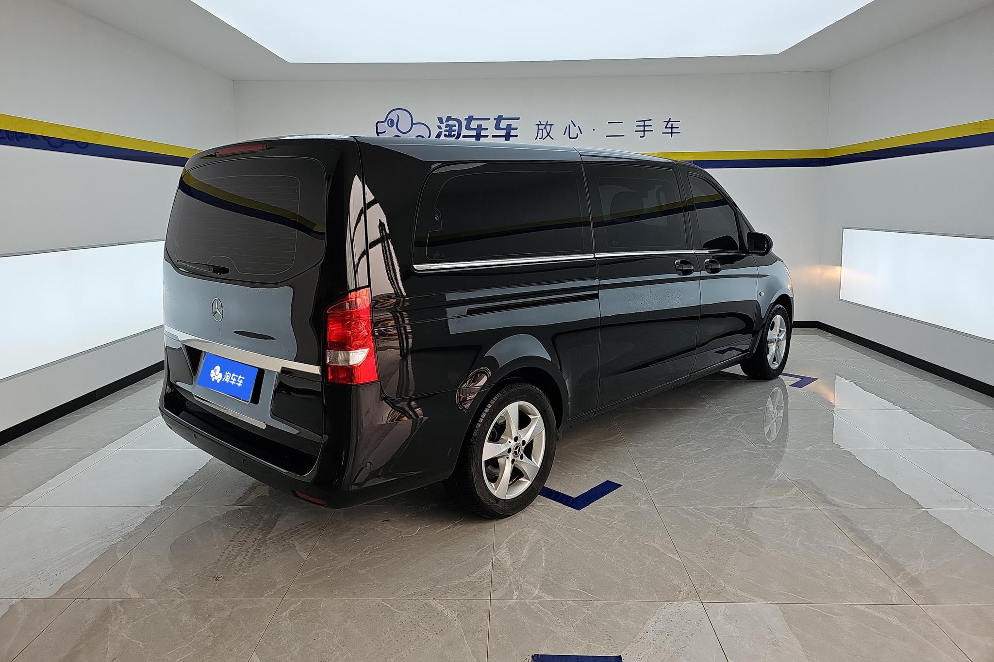 Mercedes-Benz Vito 2020 2.0T Elite 7 мест