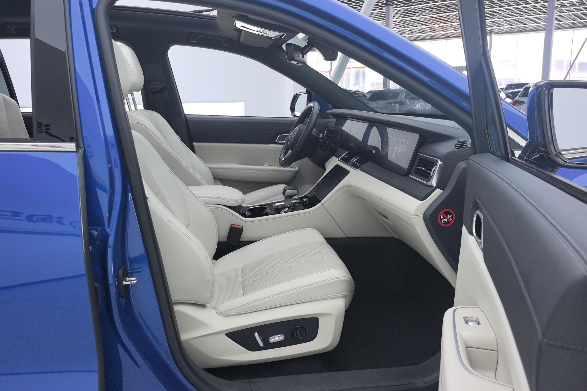 Li Auto ONE 2020 6 мест