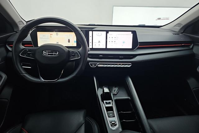 Geely Binrui 2022 COOL 1.5 T DCT — фото 12