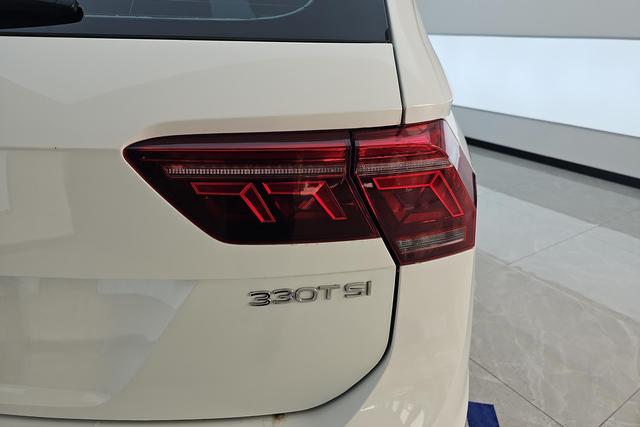 Volkswagen Tiguan L 2024 330 TSI 2 WDR-Line — фото 5