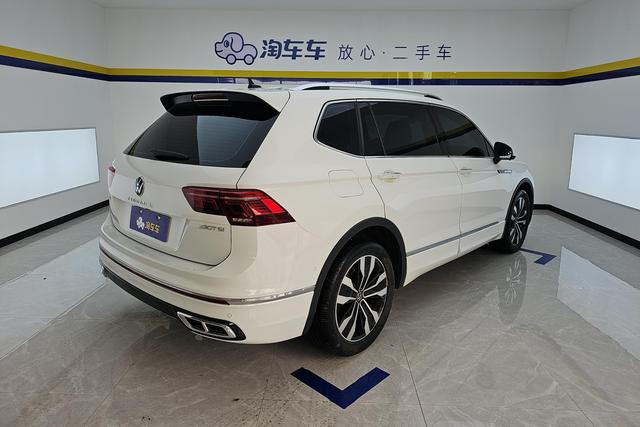 Volkswagen Tiguan L 2024 330 TSI 2 WDR-Line — фото 3