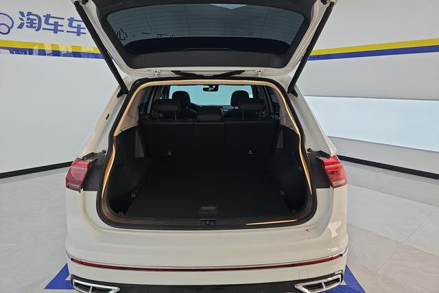Volkswagen Tiguan L 2024 330 TSI 2 WDR-Line — фото 17