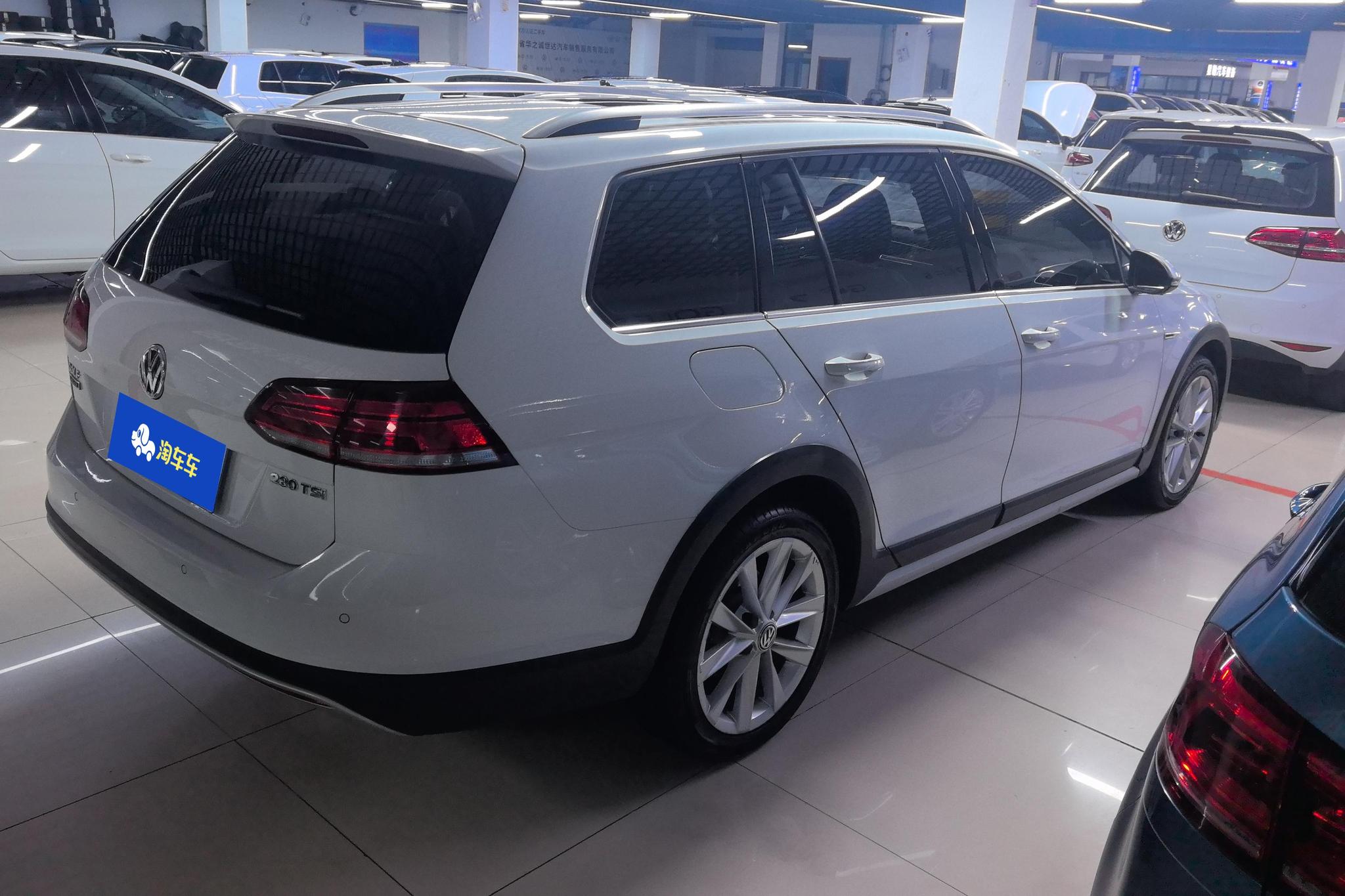 Volkswagen Golf 2019 1.8TSI
