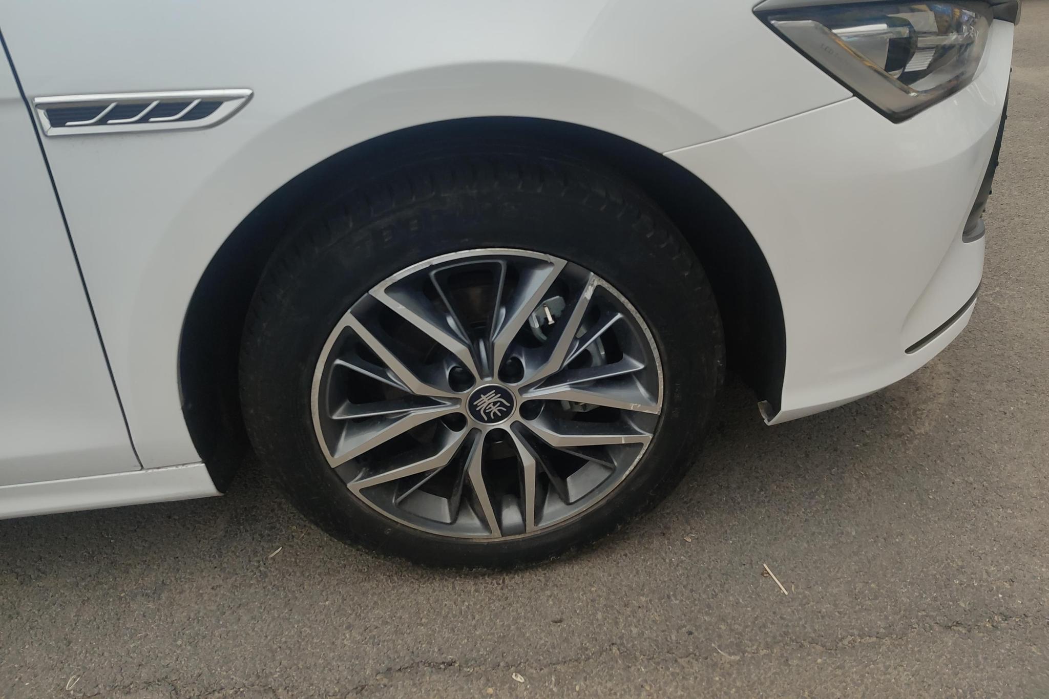 BYD Qin Plus DM-i PLUS DM 2023 DM-i Champion 120KM Lead