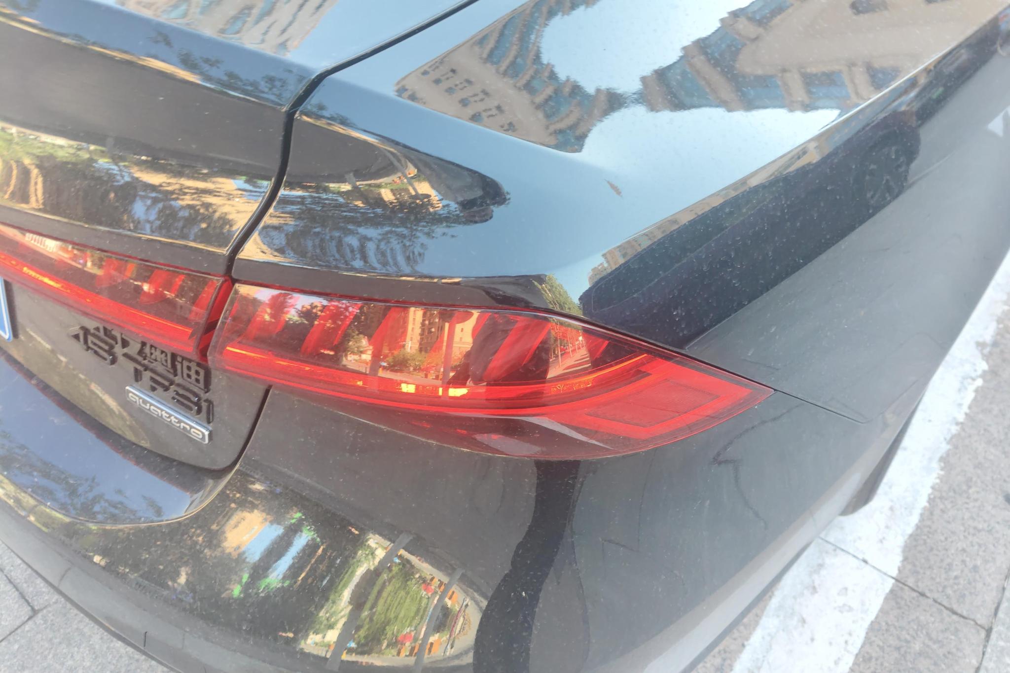 Audi A7L 2024 45 TFSI quattro S-line