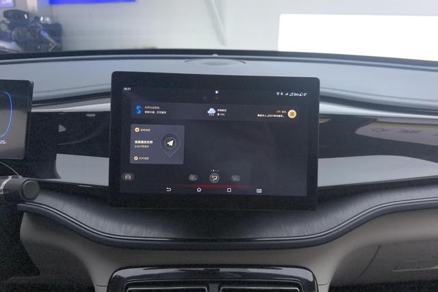 BYD QIN PLUS Hybrid 2023 — фото 11