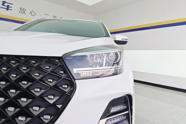 Chery 5x 2022 1.5 L CVTLuxury — фото 4