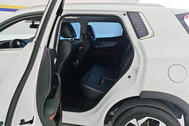 Chery 5x 2022 1.5 L CVTLuxury — фото 16