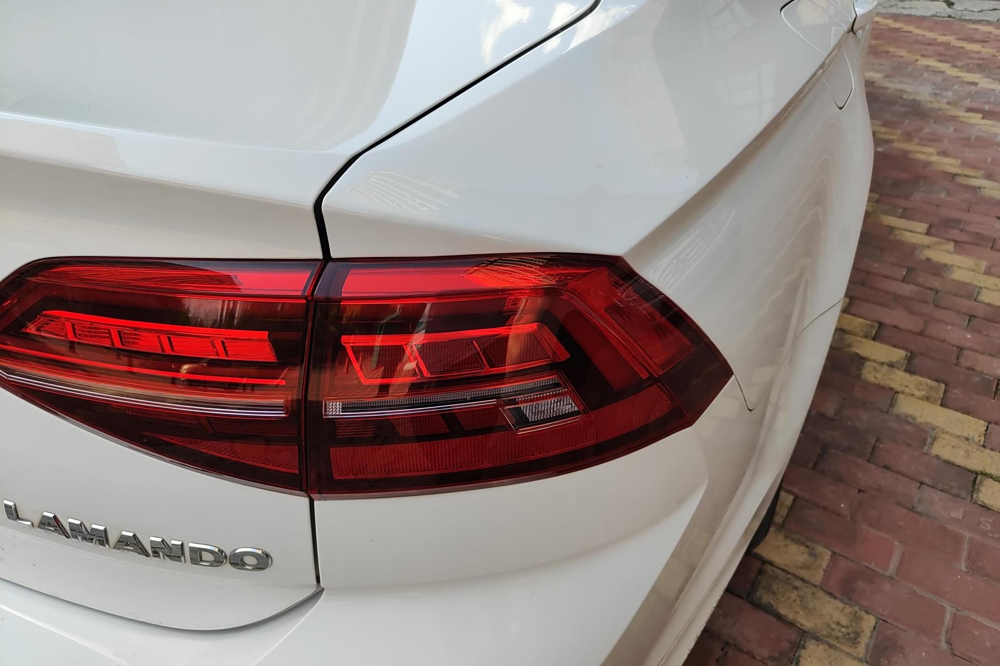 Volkswagen Lamando 2021 230TSI DSG