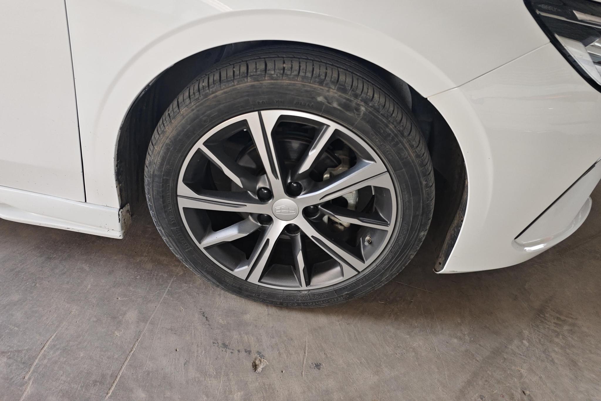 Geely Emgrand 2022 4 1.5L CVT Luxury