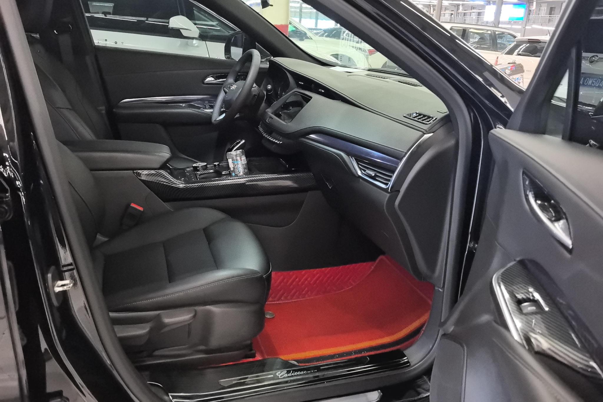 Cadillac XT4 2021 28T