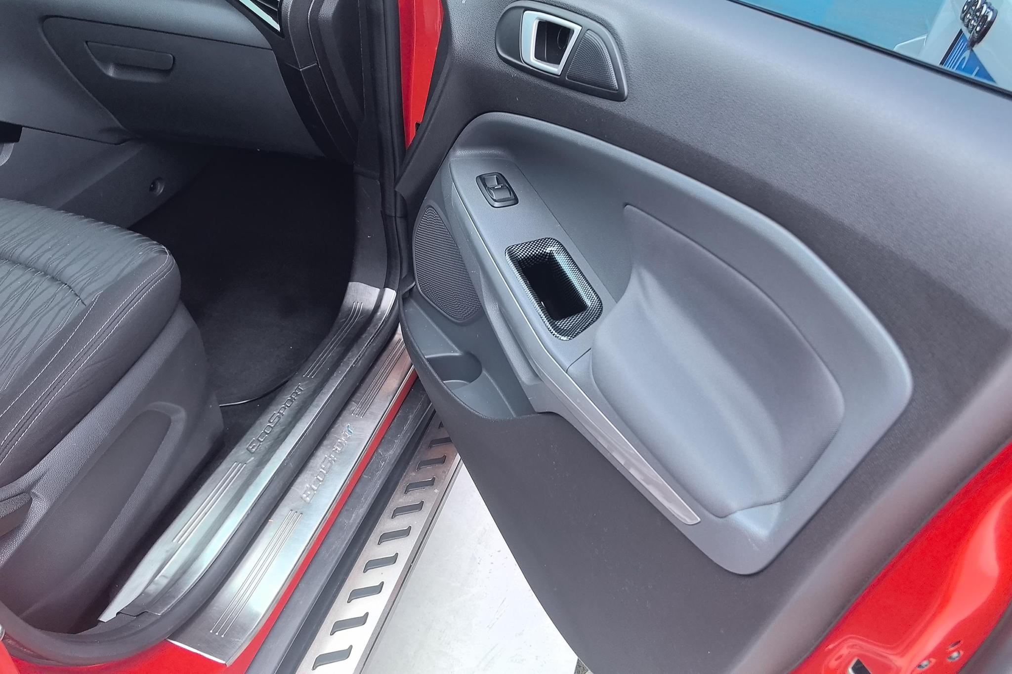 Ford EcoSport 2013 1.5L AT Luxury
