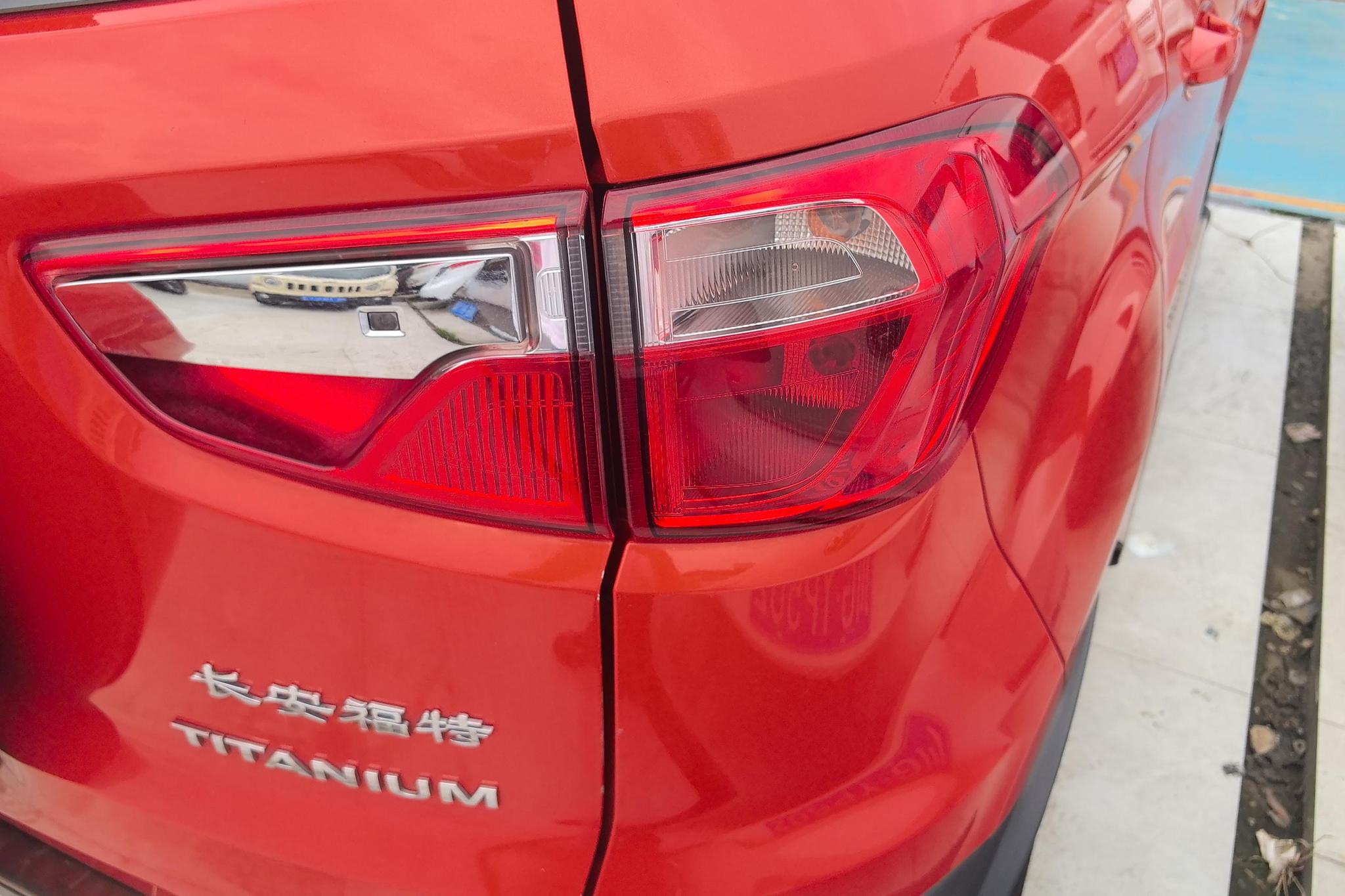 Ford EcoSport 2013 1.5L AT Luxury