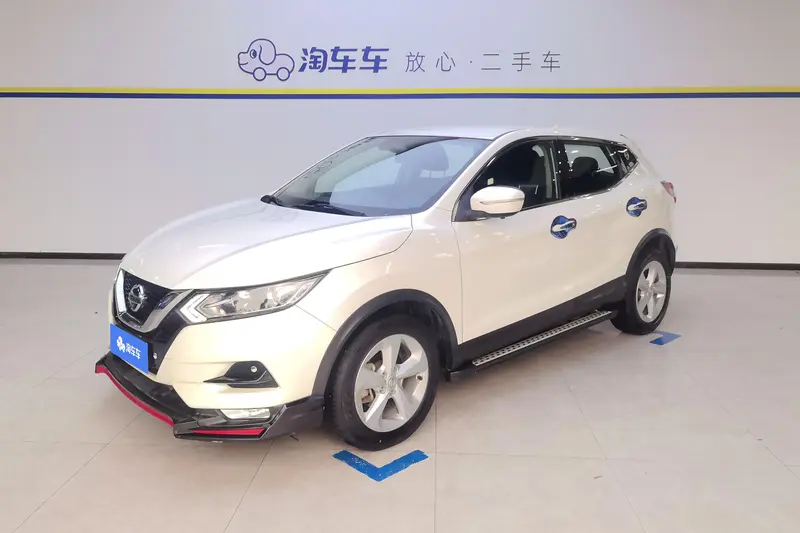 Nissan Qashqai — фото 1